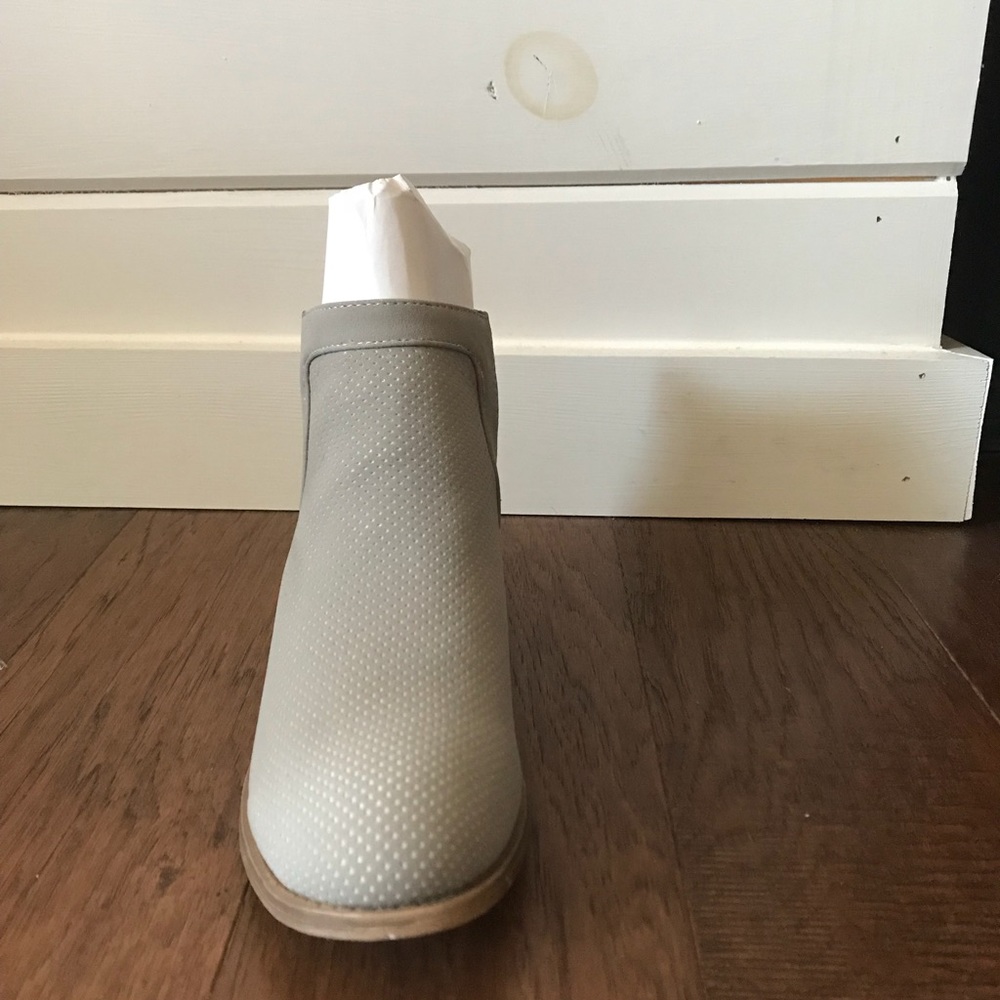 Grey Booties - Picture 2 of 4